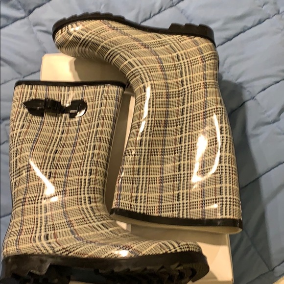 STYLE & CO RAINBOOT DRIZZLE PLAID 11 NWOT NIB - Picture 2 of 8